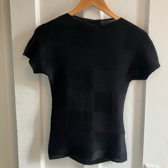 Issey Miyake Black Checkered Pleats Top, size 2 (Small equivalent) - Picture 4 of 9